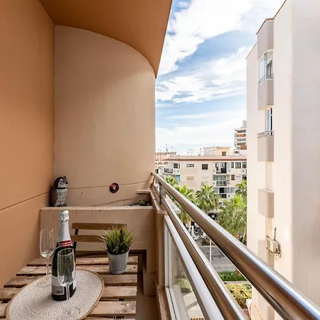 Апартаменти Malagasuite La Nogalera *